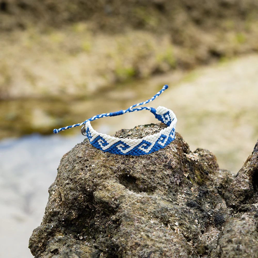 Glow-in-the-Dark  Deep Sea Wave Bracelet - Image 7